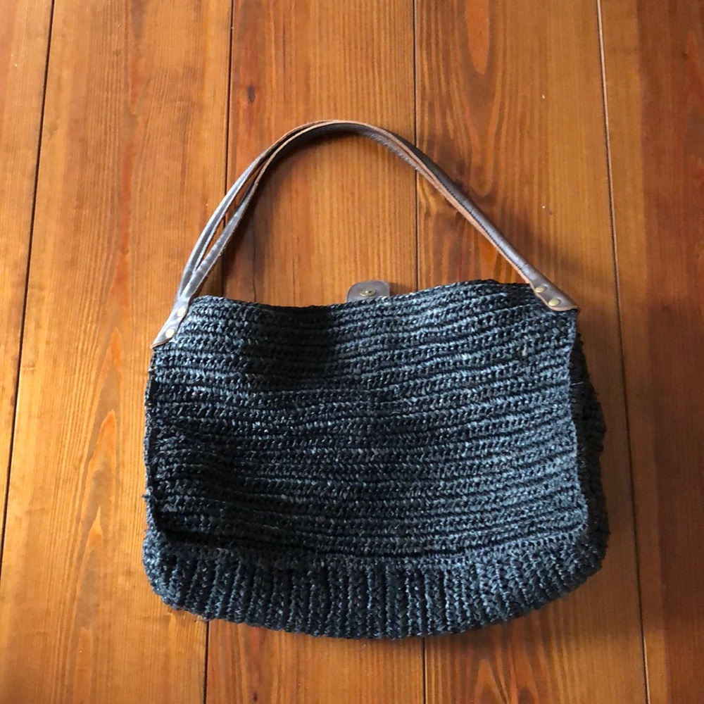 Black raffia bag